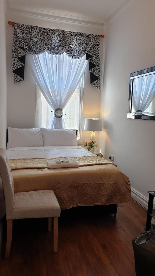Gabriel Guesthouse Rhyl Bagian luar foto