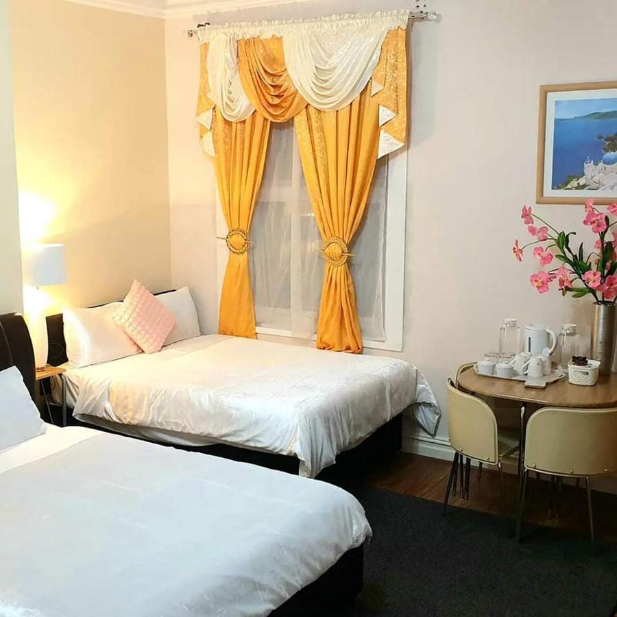 Gabriel Guesthouse Rhyl Bagian luar foto