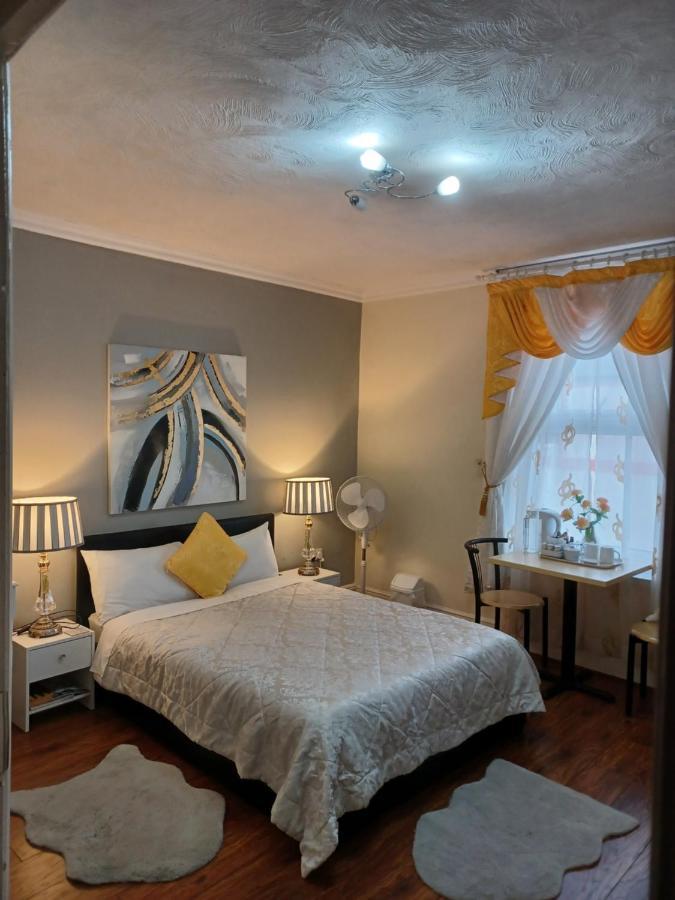 Gabriel Guesthouse Rhyl Bagian luar foto