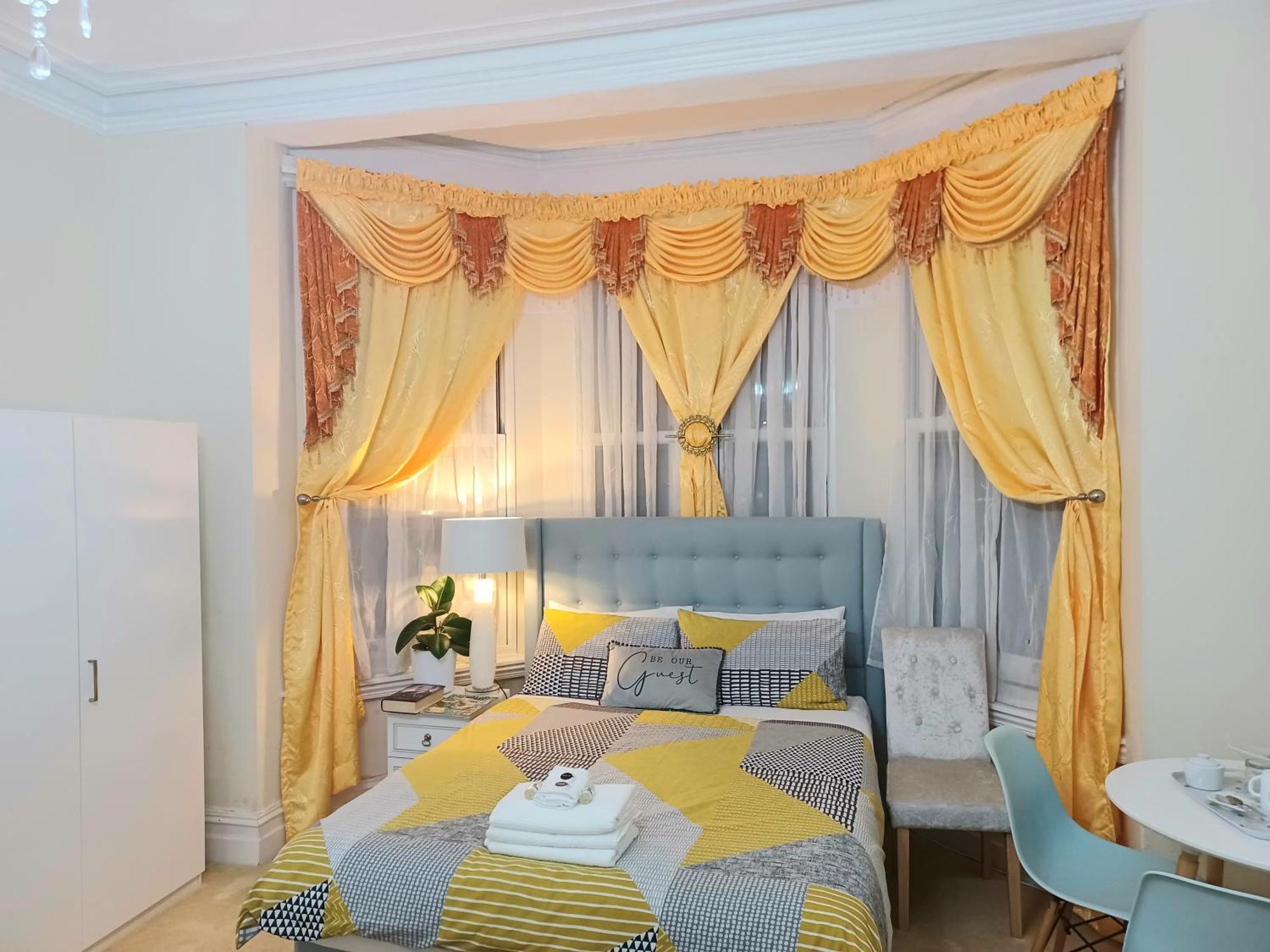 Gabriel Guesthouse Rhyl Bagian luar foto