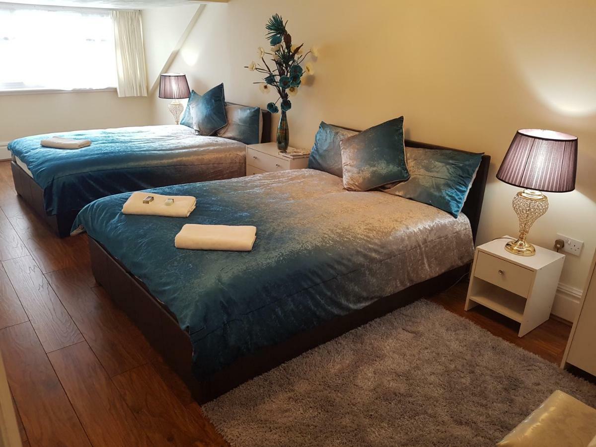 Gabriel Guesthouse Rhyl Bagian luar foto