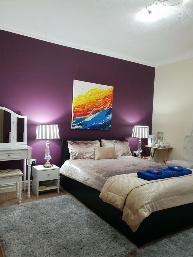 Gabriel Guesthouse Rhyl Bagian luar foto