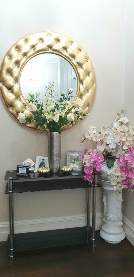 Gabriel Guesthouse Rhyl Bagian luar foto
