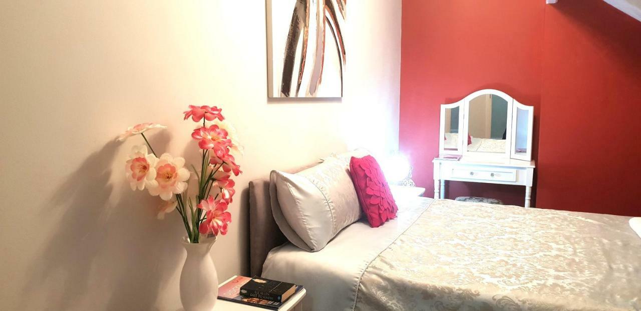 Gabriel Guesthouse Rhyl Bagian luar foto