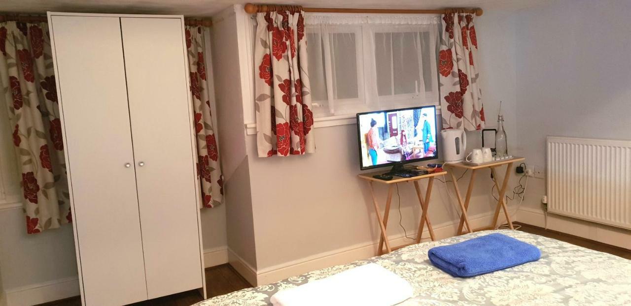 Gabriel Guesthouse Rhyl Bagian luar foto