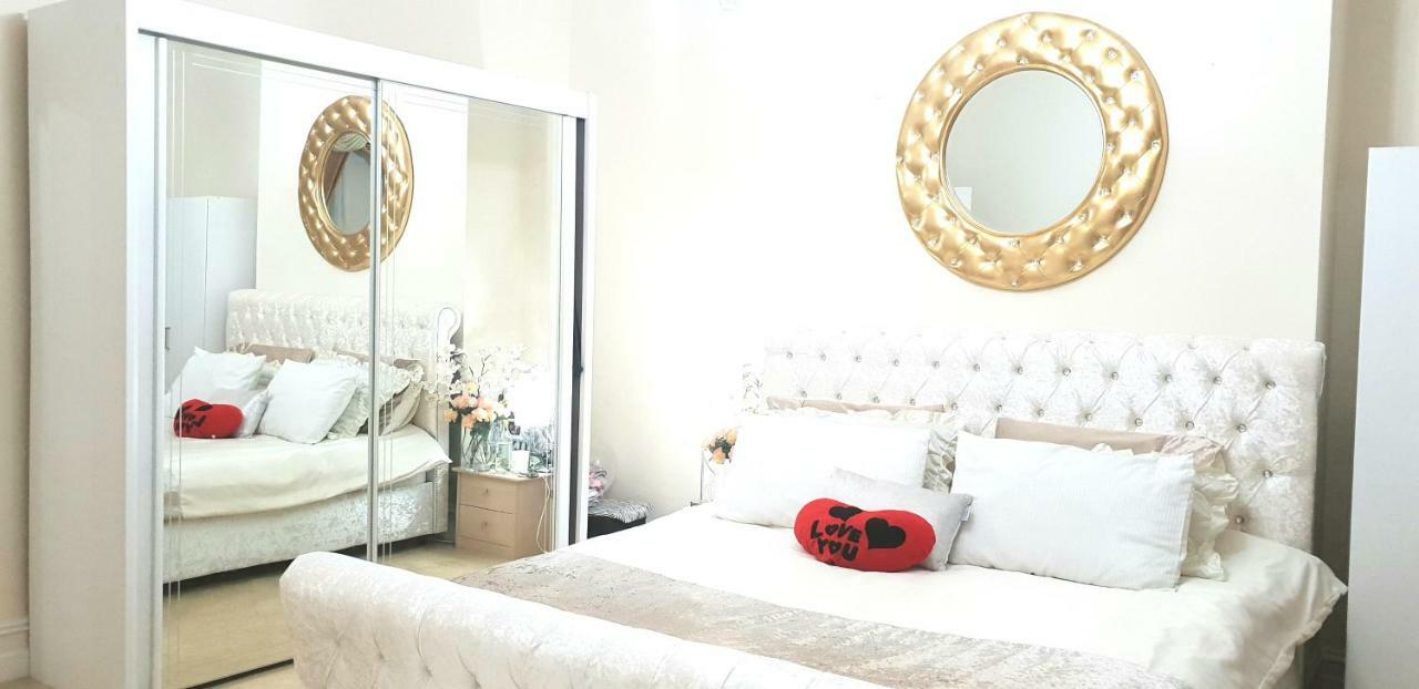 Gabriel Guesthouse Rhyl Bagian luar foto