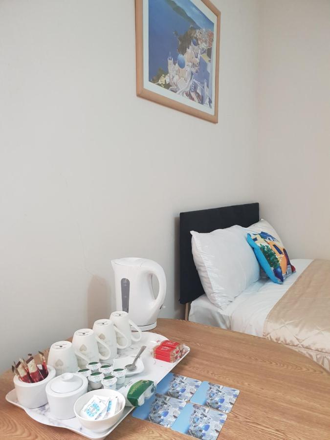 Gabriel Guesthouse Rhyl Bagian luar foto